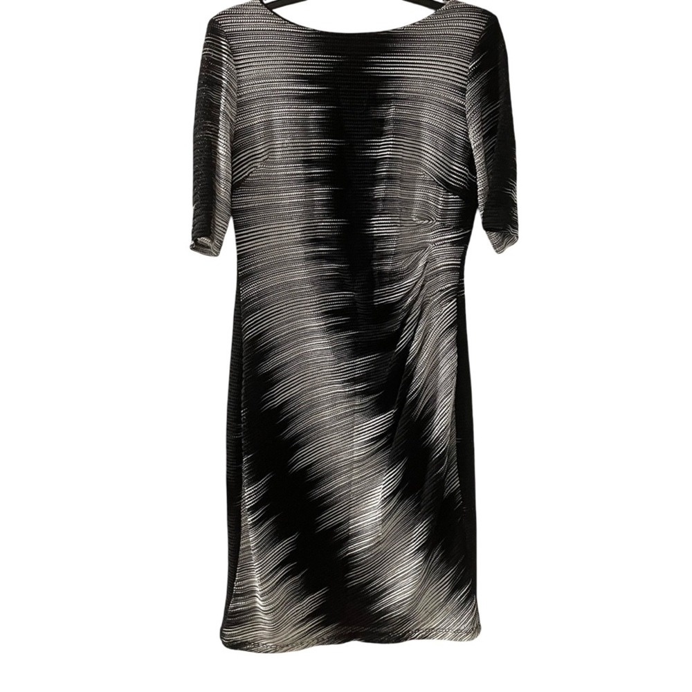 Anne Klein Black And White Geometric Ruched Sheath Dress Mesh Overlay Size 10
